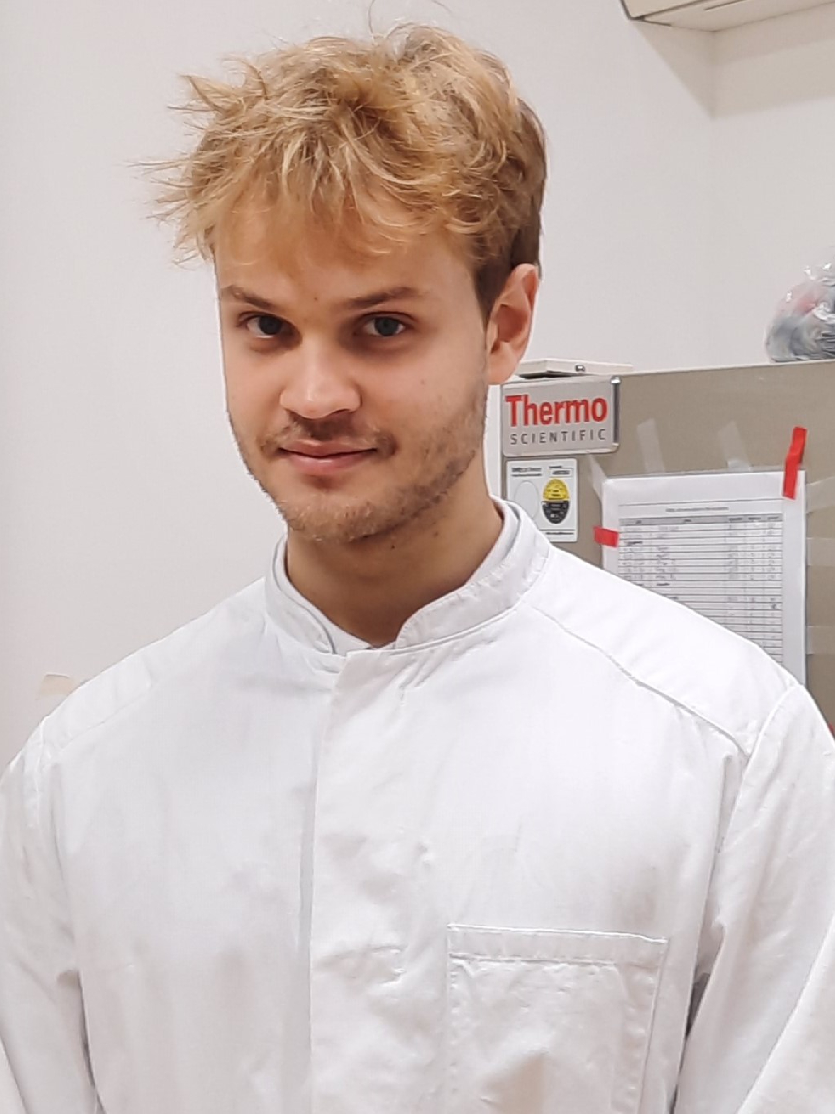 Student researcher Pedro Musso of the Madl lab